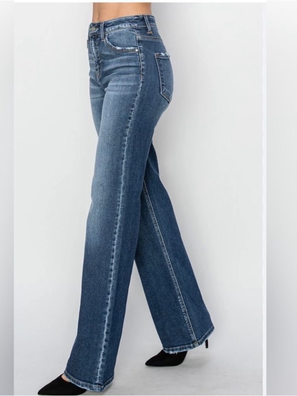 Risen High Rise Straight Fit Denim Jeans Size 28.